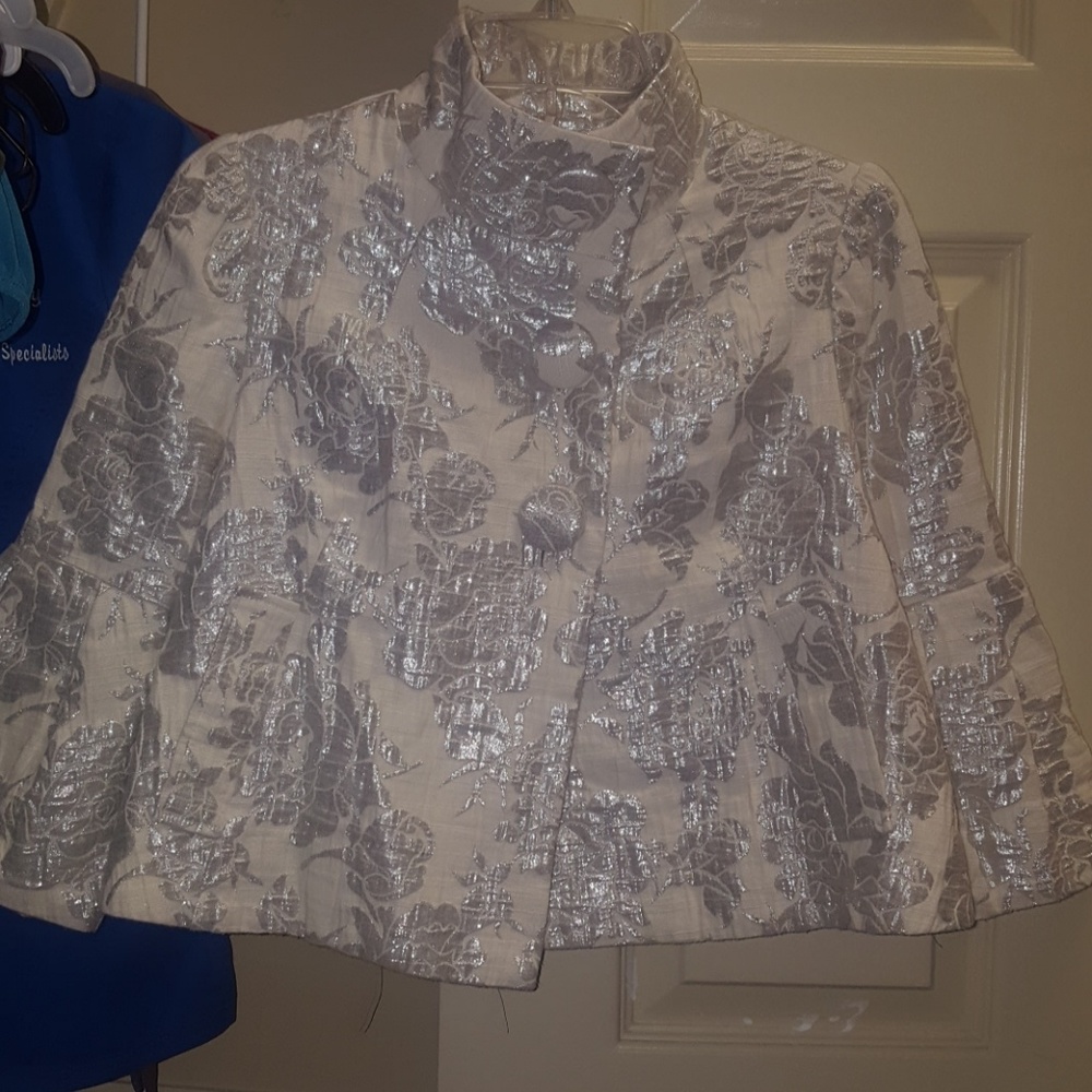 Brocade cropped jacket with bell sleeves